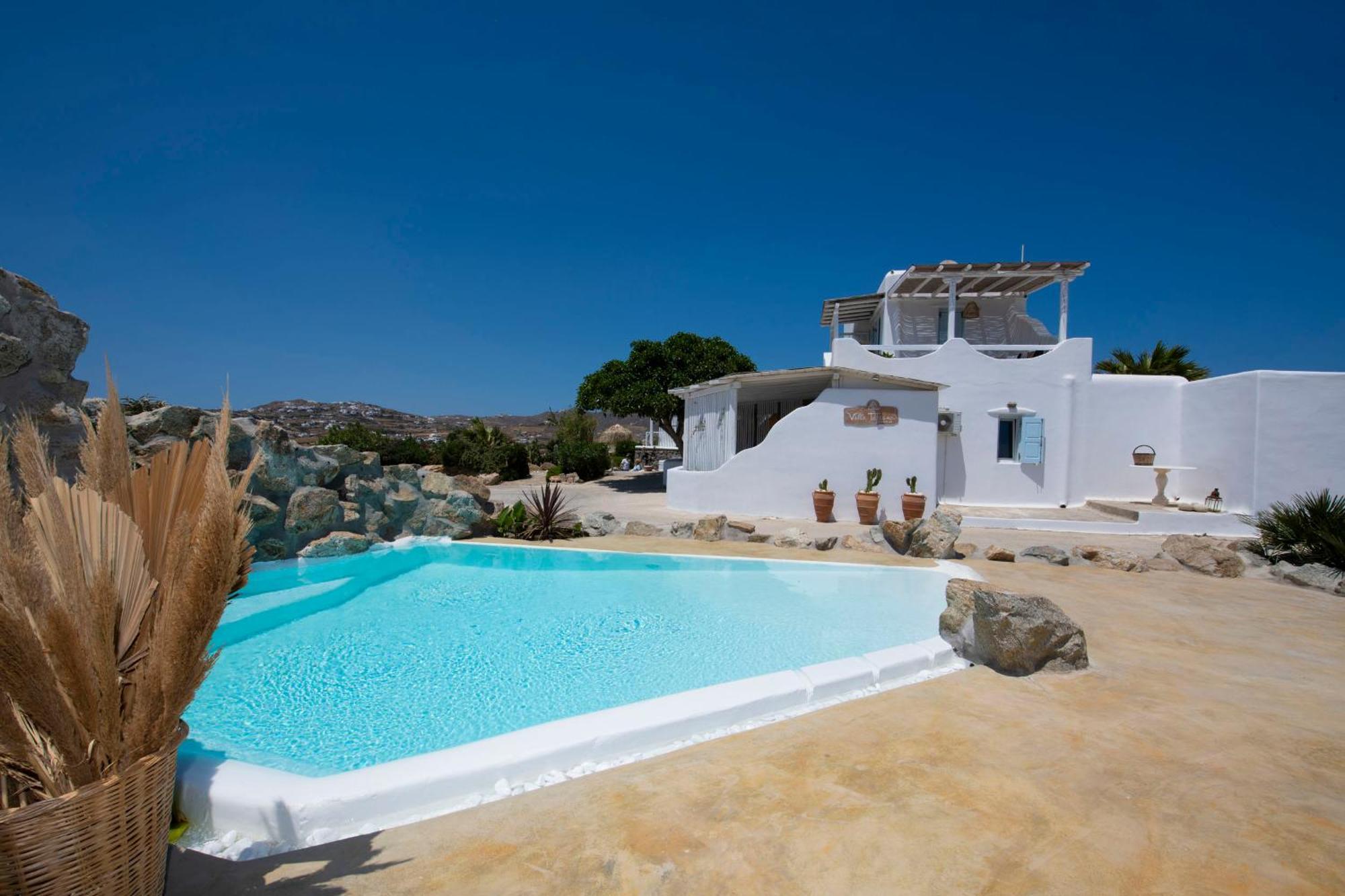 Tatiana Villa & Apartments Klouvas Exterior photo